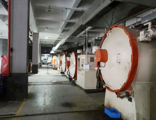 雙室油淬氣冷真空爐 雙室油淬氣冷真空爐